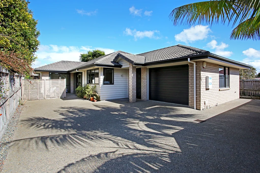 Pukekohe 3房  A SURPRISE PACKAGE AWAITS YOU HERE