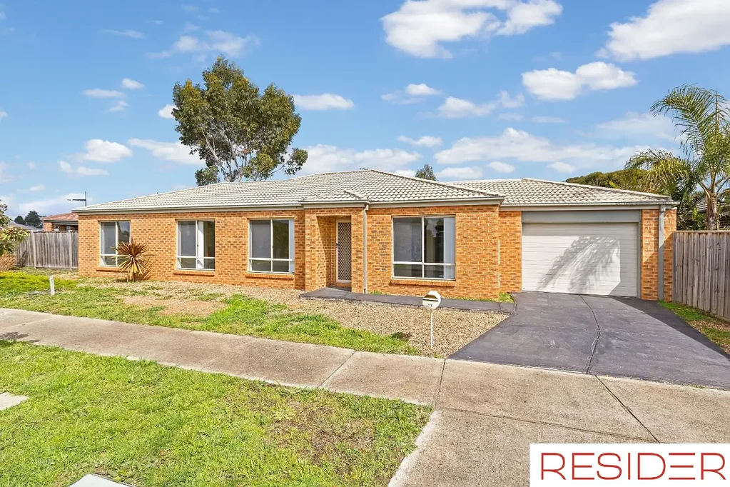 4 Bedroom Family Home in a Great Location!!