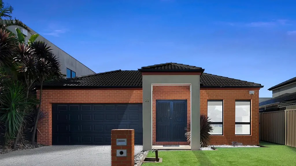11 Broadway, Caroline Springs, VIC 3023