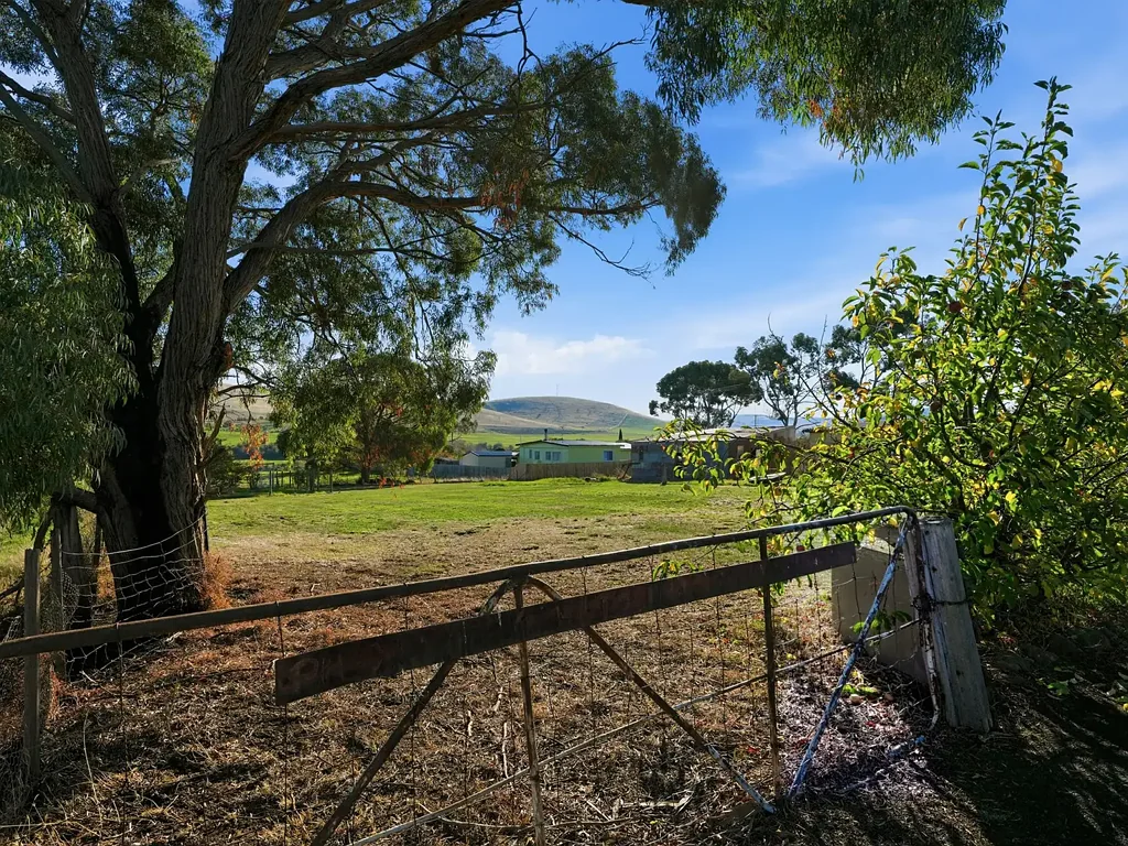 Hamilton Level 900m² Approx. Allotment – Ready for Your Country Dream!
