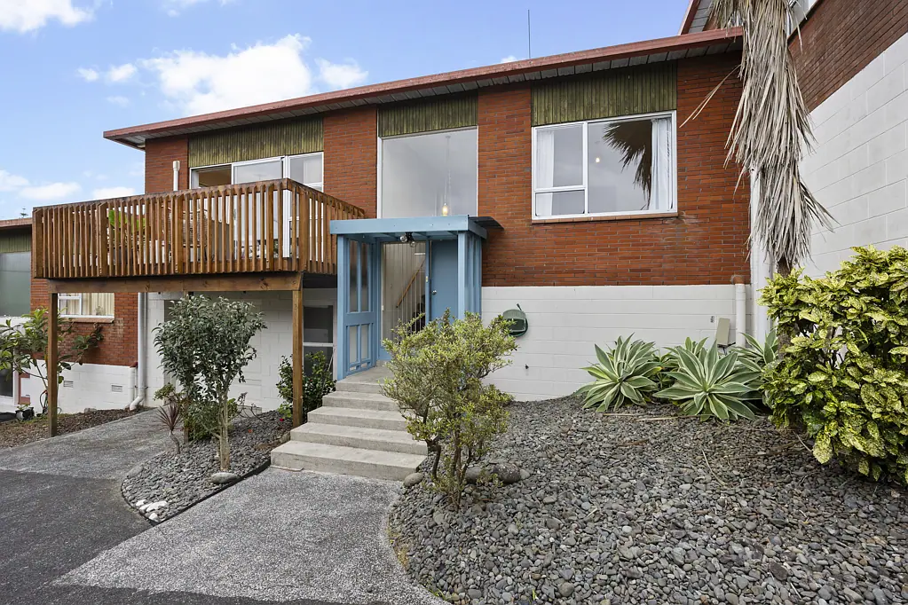 2/240 Onewa Road, Birkenhead, North Shore City, Auckland