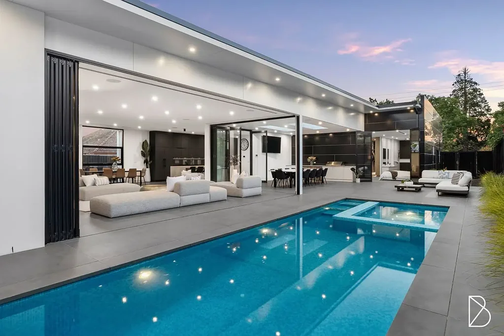 Braddon 4chambre Contemporary Living Moments from Canberra City