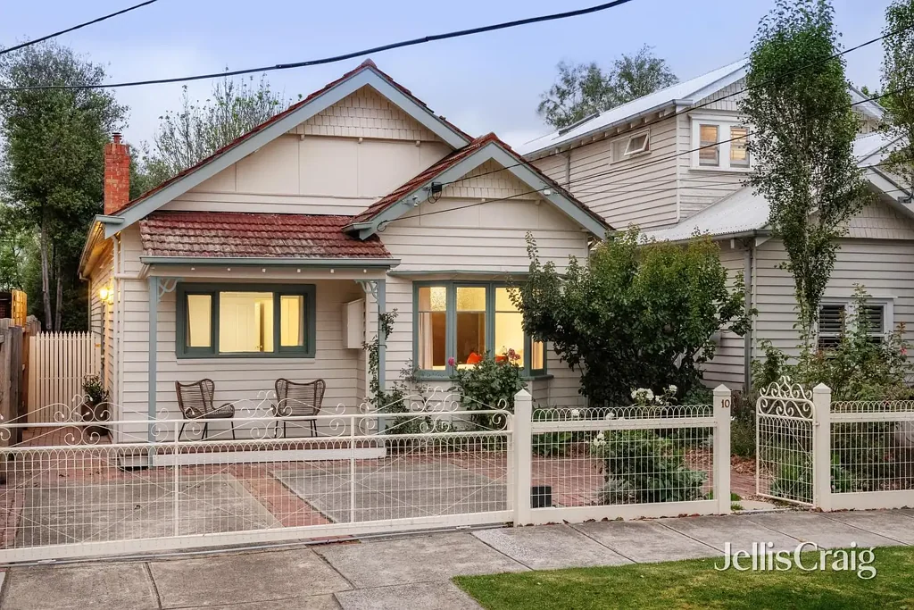 10 Carlton Street, Mckinnon, VIC 3204