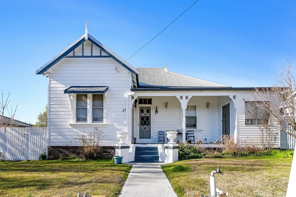 27 Hill Street, Uralla, NSW 2358