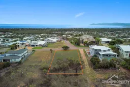 99 Goicoechea Drive, Bushland Beach