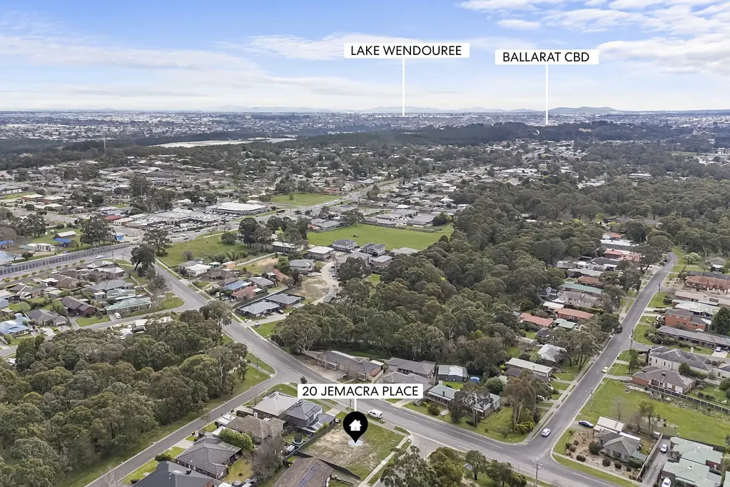 Mount Clear Wonderful opportunity to build in picturesque court location!