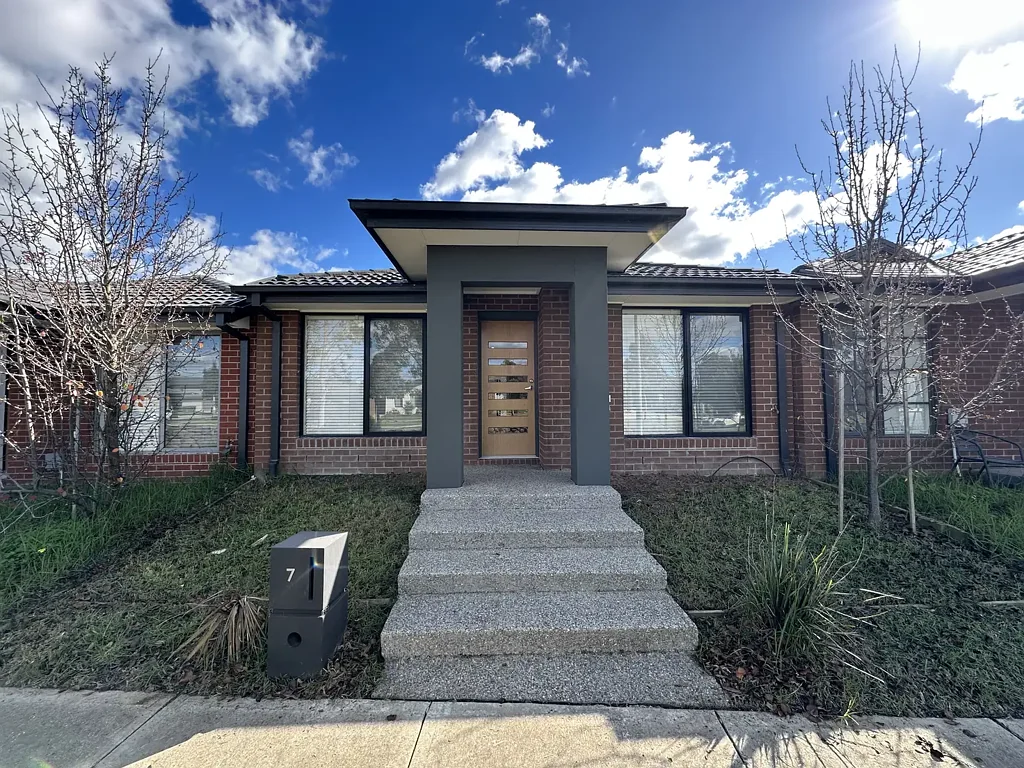 Modern 3-Bedroom Home in Wyndham Vale