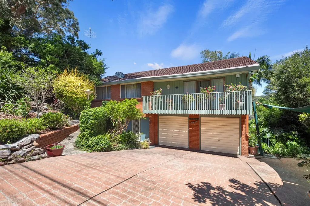 Gymea Bay 3कमरा Family Home in Tranquil Setting