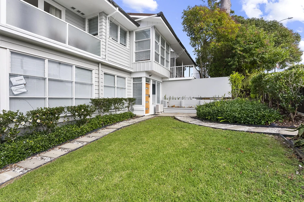 Victoria Avenue Apartment