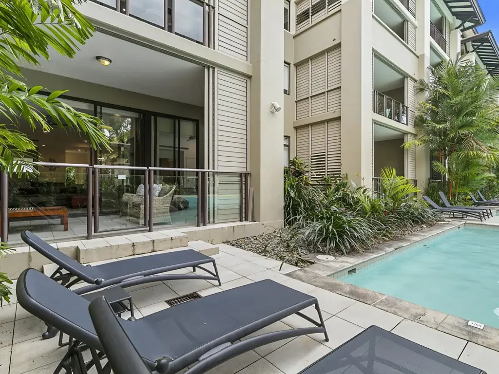 Palm Cove 2房  Live In, Let Out or Escape To