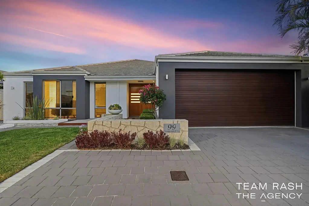 Bennett Springs 4 Bedroom Entertainers’ Dream with Pool, Theatre & Resort-Style Alfresco