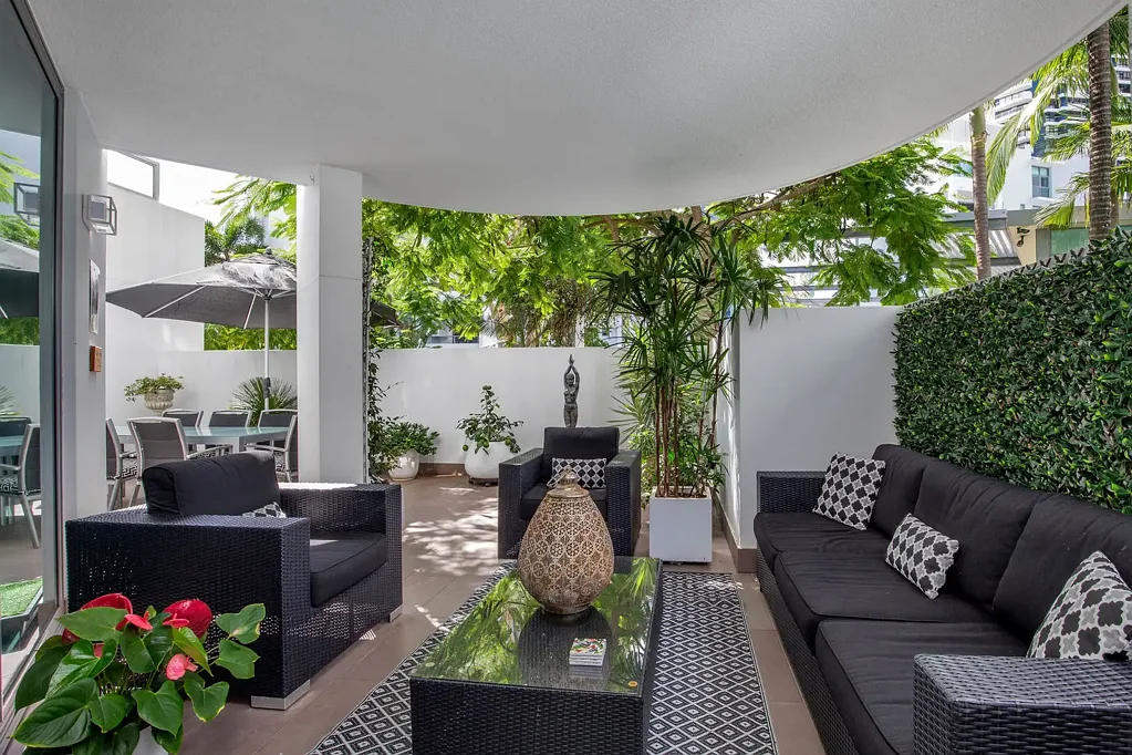 1i/28 Bayview Street, Runaway Bay, QLD 4216