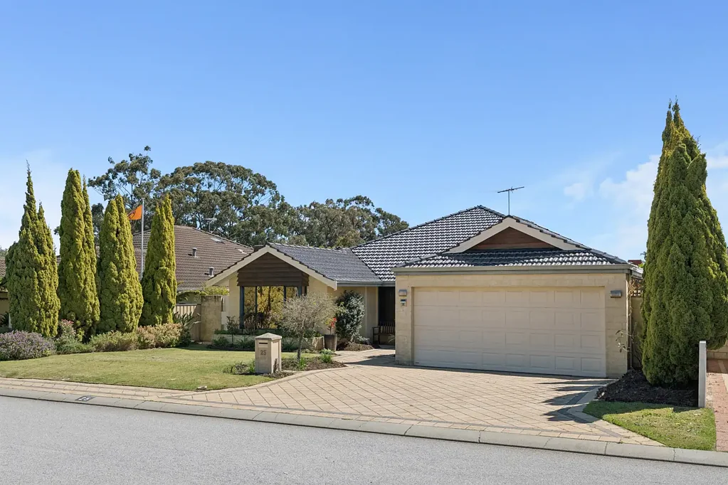 25 Cedarwood Circle, Greenwood, WA 6024
