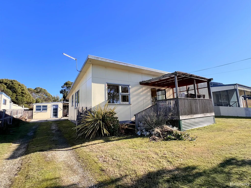 2 Bedroom Home in Weymouth.