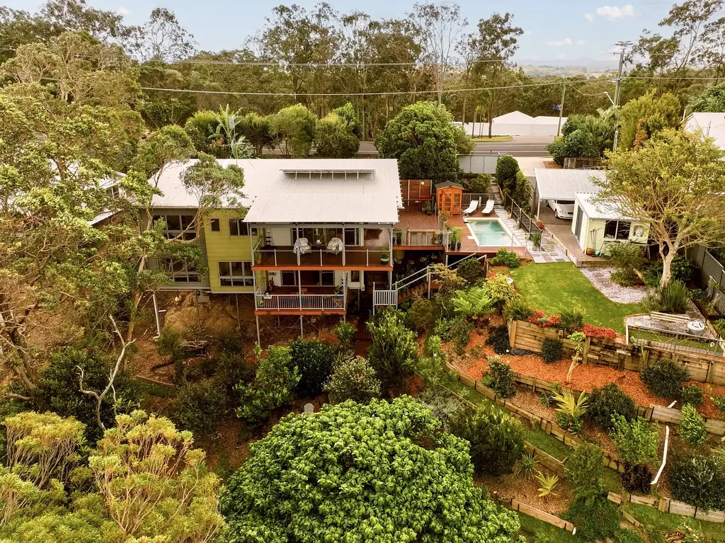 Little Mountain 4 Slaapkamer DUAL LIVING OPPORTUNITY WITH ELEVATED LIVING & ENDLESS VIEWS