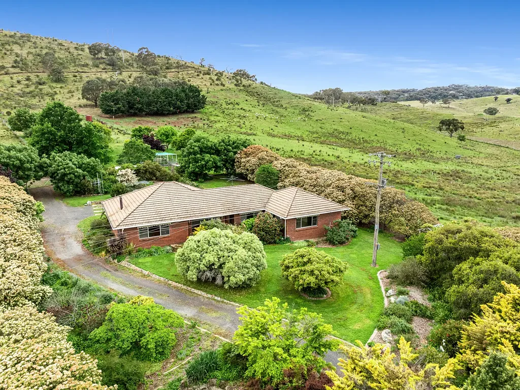Lewis Ponds  111.89 ha – Rural Lifestyle Property with Quality Improvements