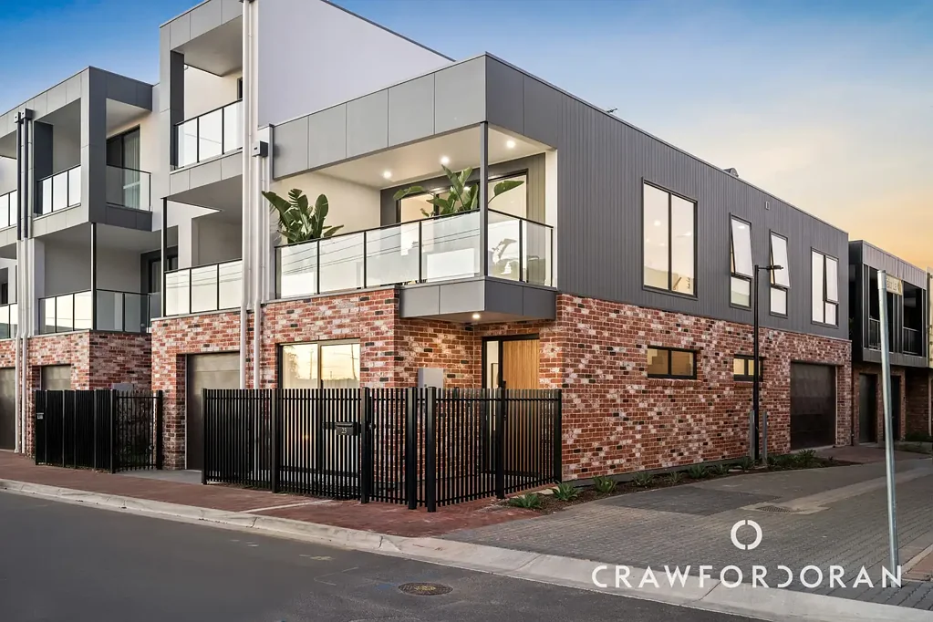 Bowden 3房  Newly Constructed Architectural Townhome Mastery on Seventh