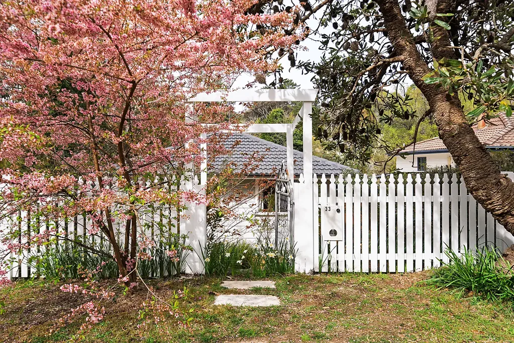 33 Wentworth Street, Leura, NSW 2780