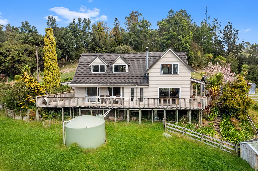 1180 East Coast Road, Redvale, Rodney, Auckland