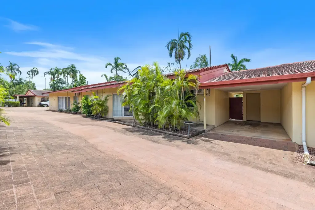 CONVENIENT LIVING, GREAT LOCATION