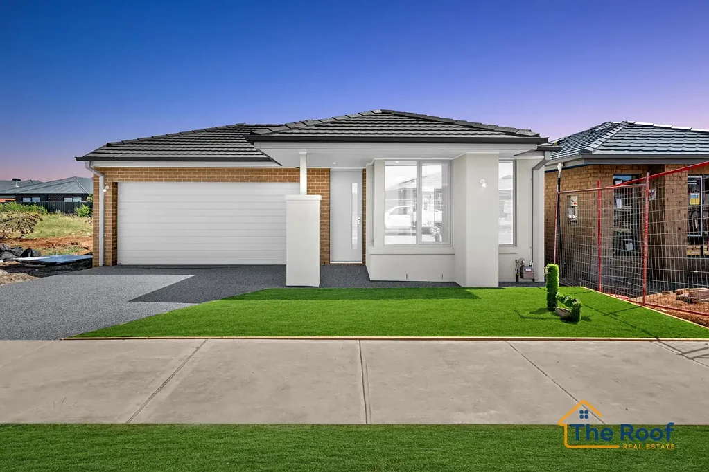 Rockbank 4Kwarto BRAND NEW - Stylish Family Living or Smart Investment in Moonstone Estate - ROCKBANK