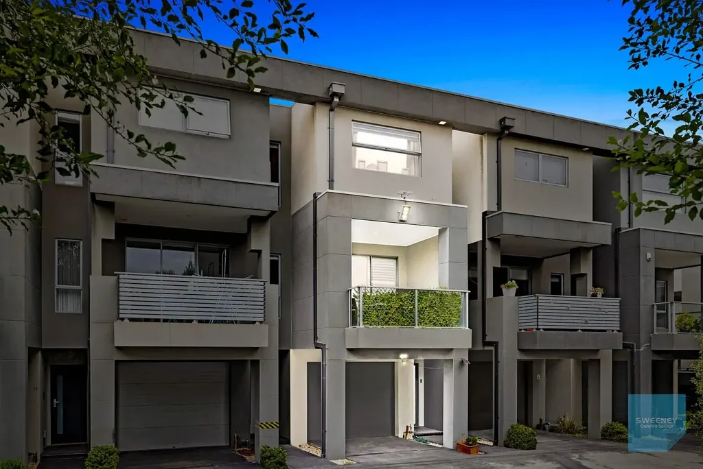 FOUR BEDROOM TOWNHOUSE