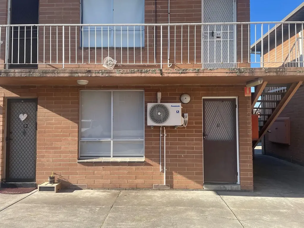 Renovated 1 Bedroom Unit (Ground Floor)