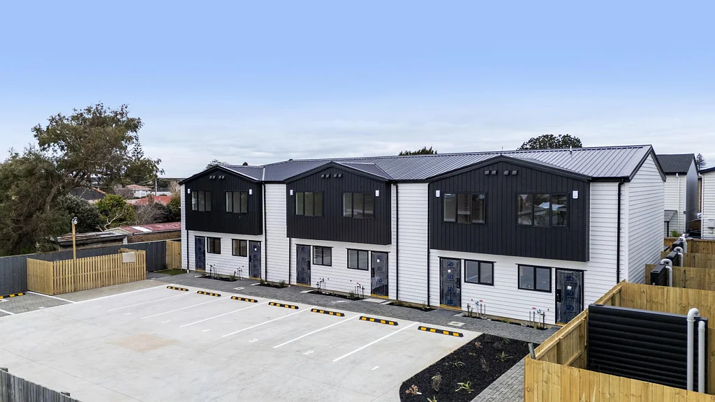 Mangere East 2房  A Fresh Start in a Brand-New Home