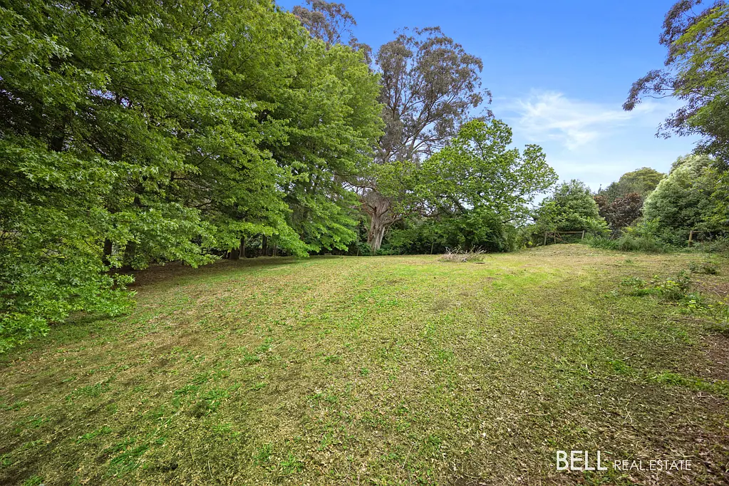 Warburton Majestic half acre block with Mountains views