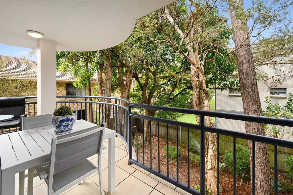 Biggera Waters 2 Slaapkamer Corner Apartment with Peaceful Outlook - Buy one or both!