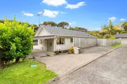 61 Lynn Road, Bayview