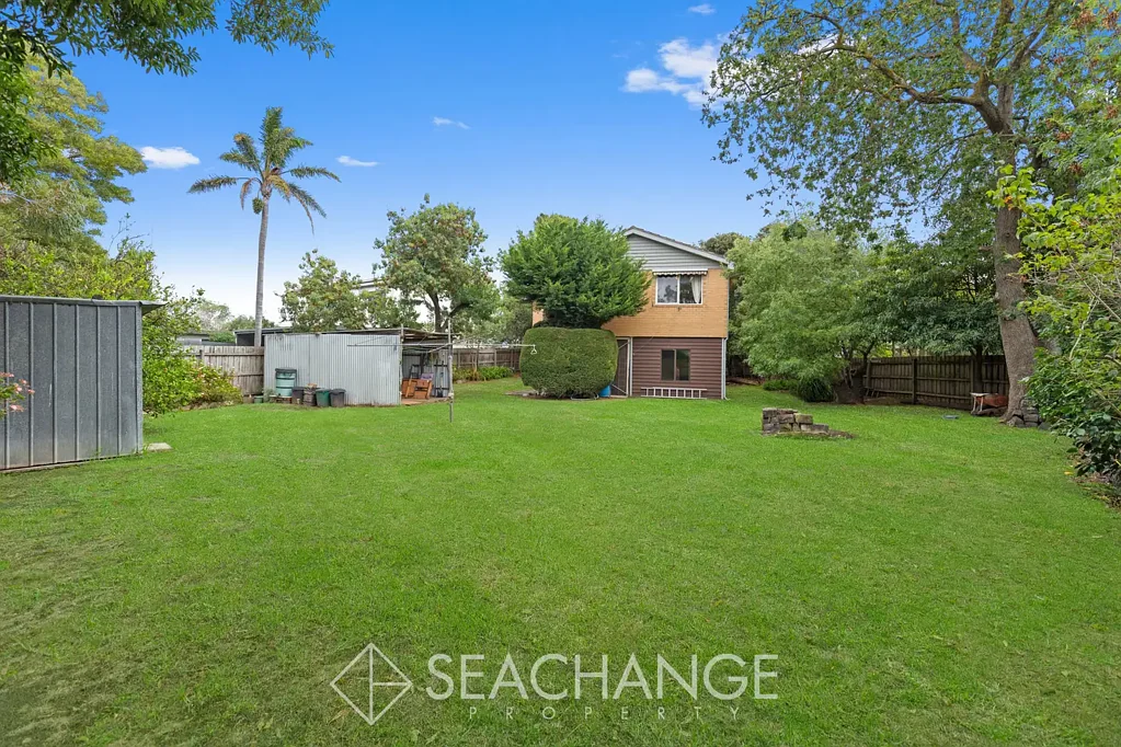 Mornington 5Moenga Renovate, Rebuild or Relax