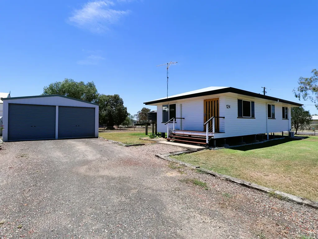 124 Charles Street, Roma, QLD 4455