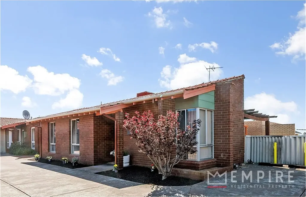 4/3 Ives Place, Hamilton Hill, WA 6163