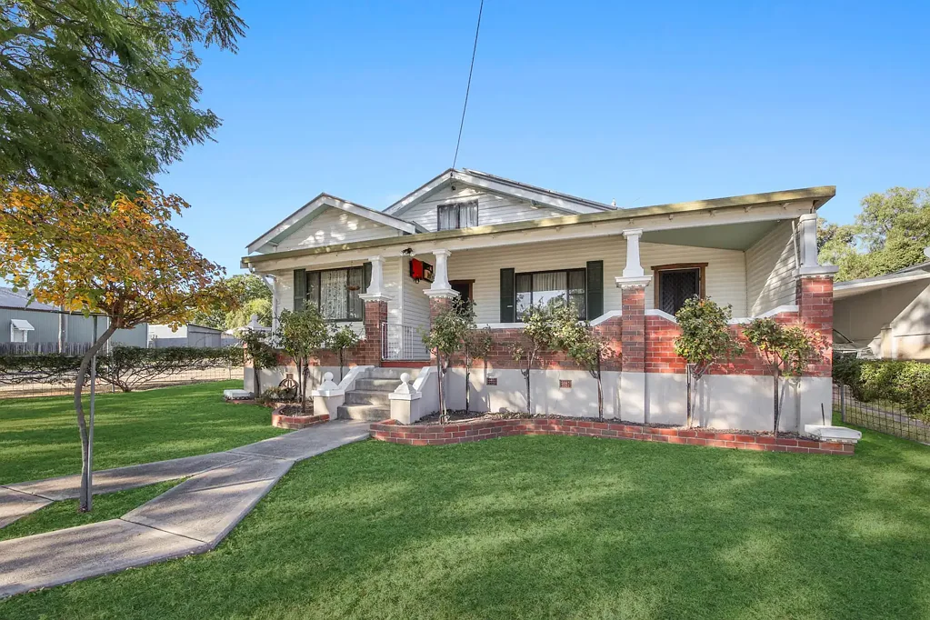 Gulgong 3 Bedroom Timeless Bungalow Charm