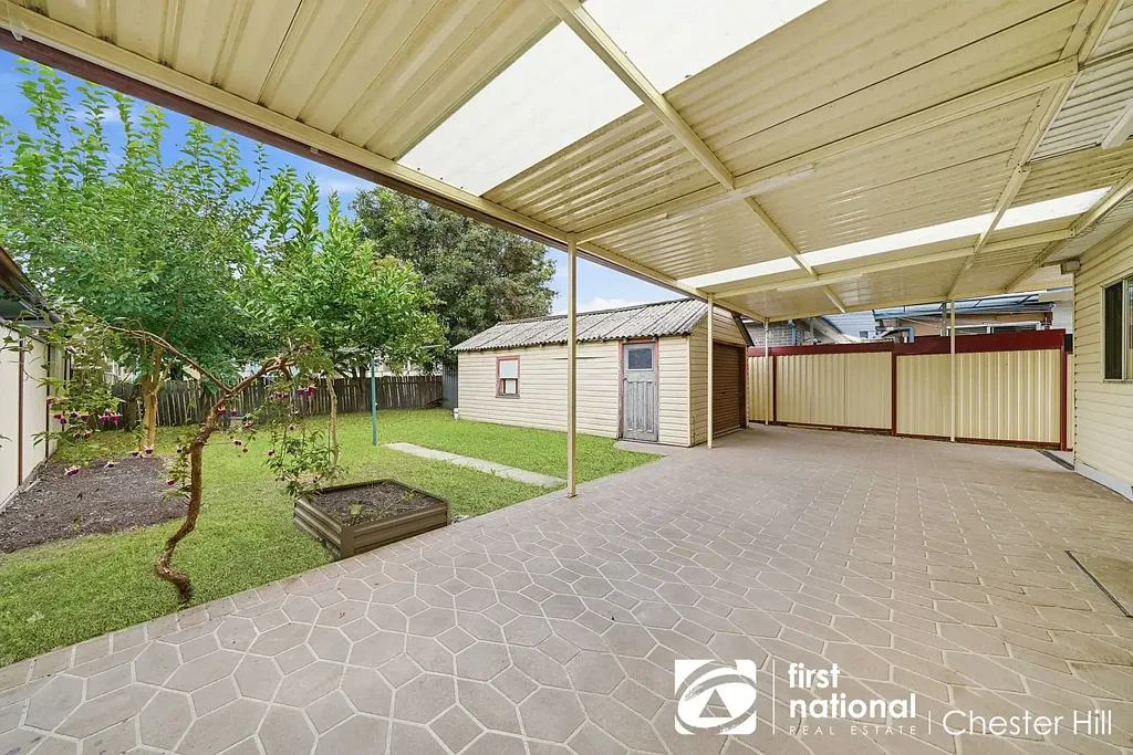 Auburn 4 Slaapkamer Prime Location, Huge Potential – Must Be Sold