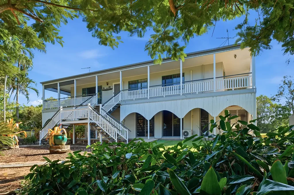 Tinana 5બેડરૂમ Acreage Lifestyle With Dual Living And Outstanding Equine Facilities