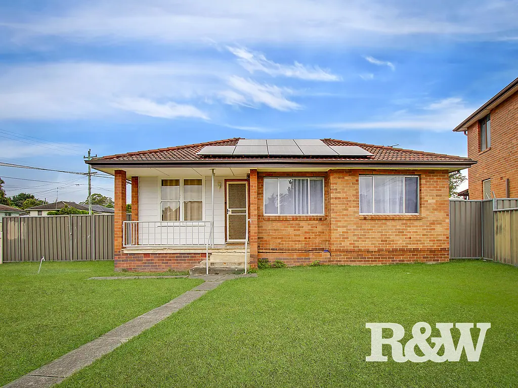 34 Gasmata Crescent, Whalan, NSW 2770