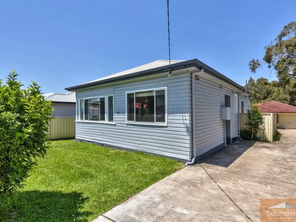 Handy 2 bedroom Home!