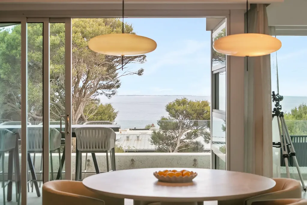 Cottesloe 4कमरा A Statement in Contemporary Coastal Luxury