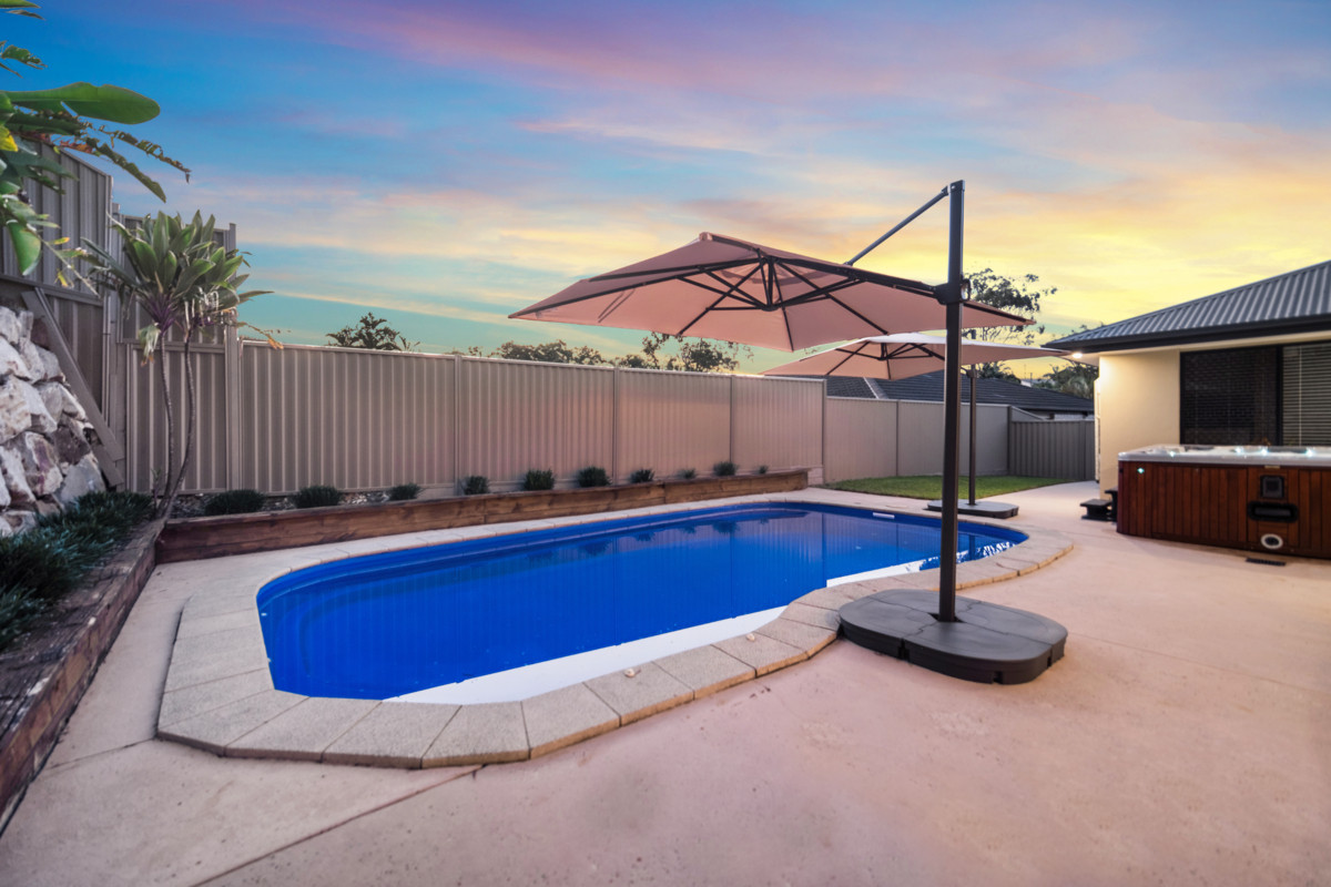 97A YANGOORA CR, ASHMORE QLD 4214, 0 chambres, 0 salles de bain, House