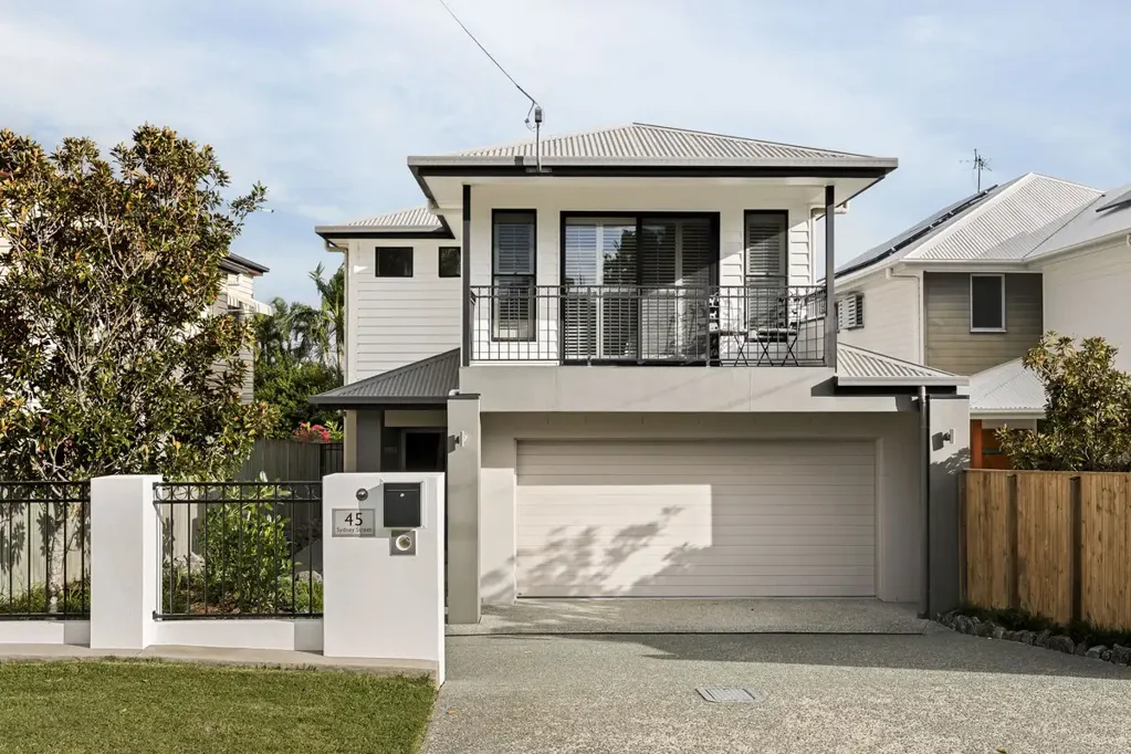 Kedron 4ਬੈੱਡਰੂਮ Immaculate Contemporary Home in a quiet and elevated Kedron Enclave