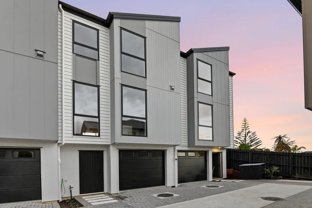 Browns Bay 4房  The Ultimate Coastal Sanctuary