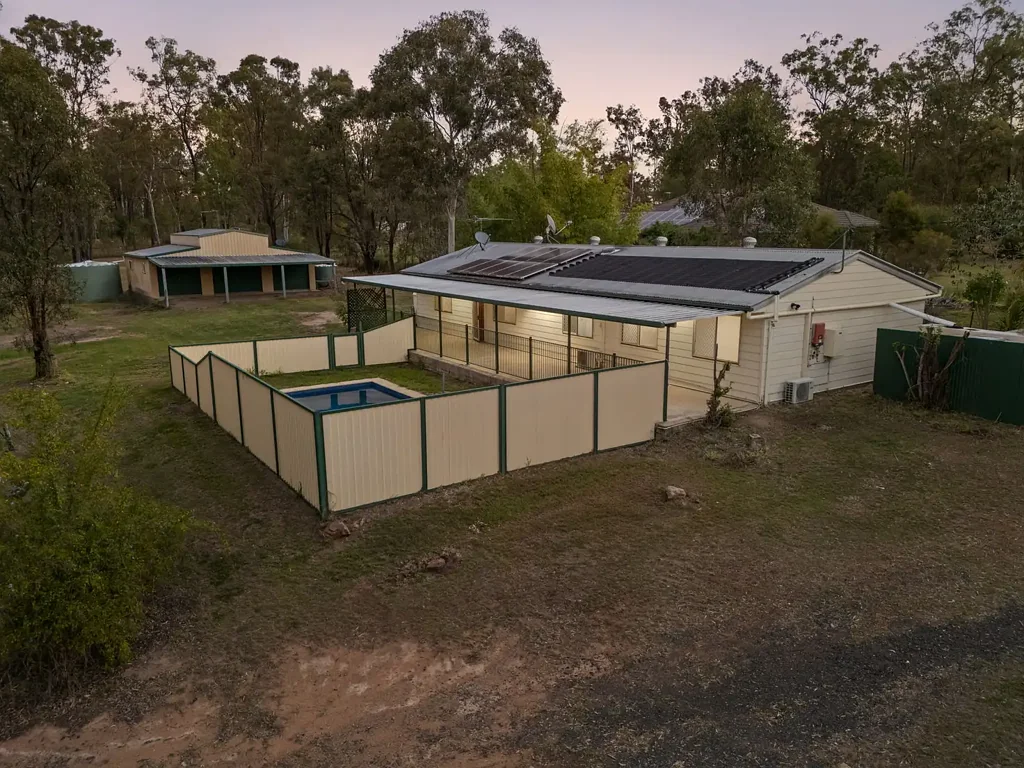 Brightview 5ਬੈੱਡਰੂਮ A Family Friendly Entry Into The Acreage Market