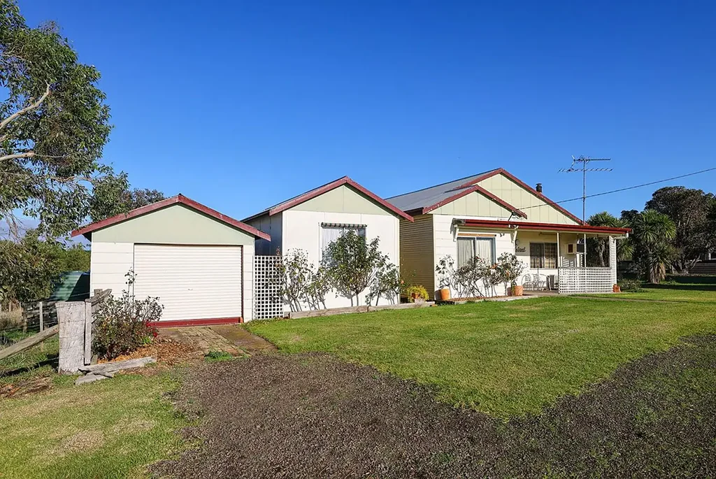 4851 Hamilton-Port Fairy Road, Macarthur, VIC 3286