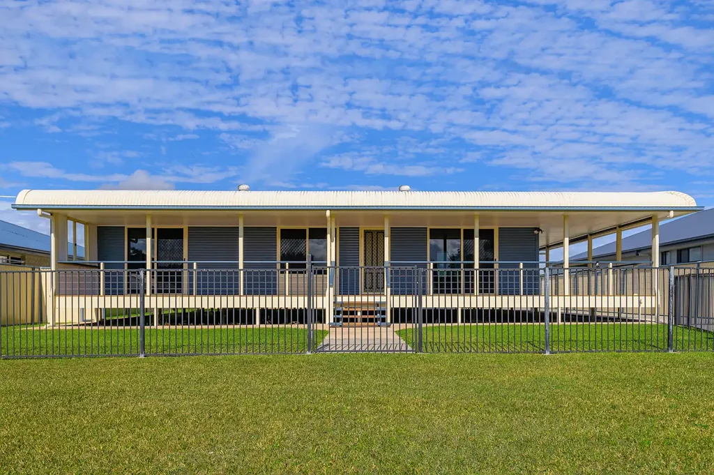 Cooloola Cove 3બેડરૂમ Triple Bay Shed, Immaculate Home – Low-Maintenance Living at Its Best