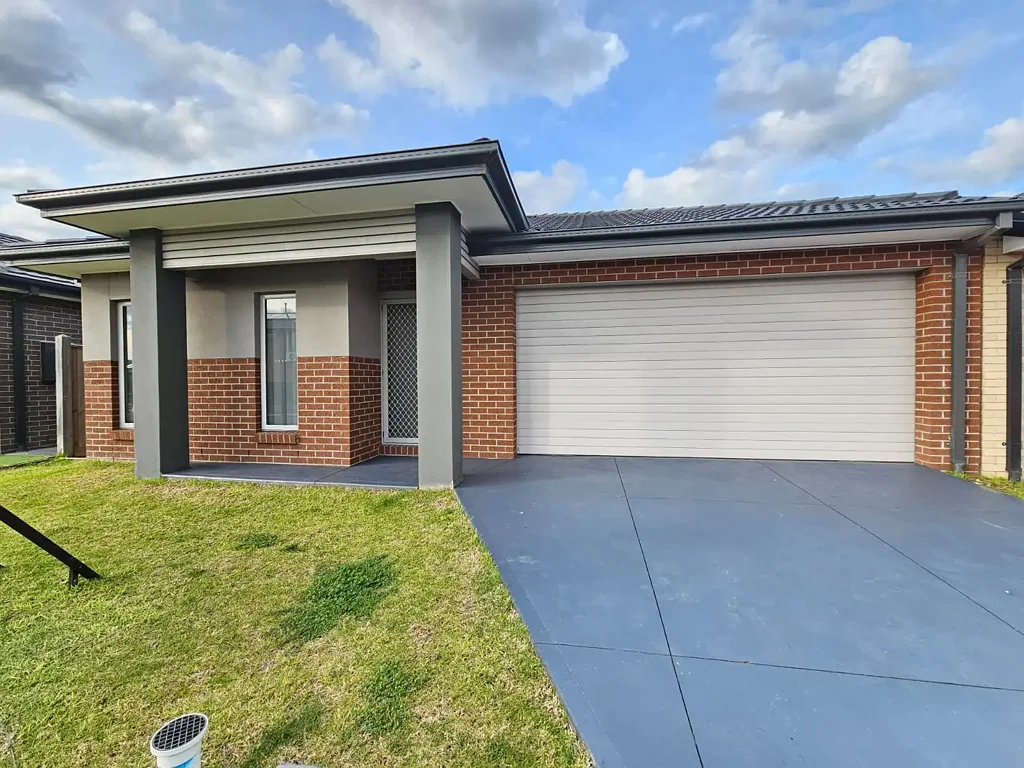 Stylish Family Living in a Prime Point Cook Location!
