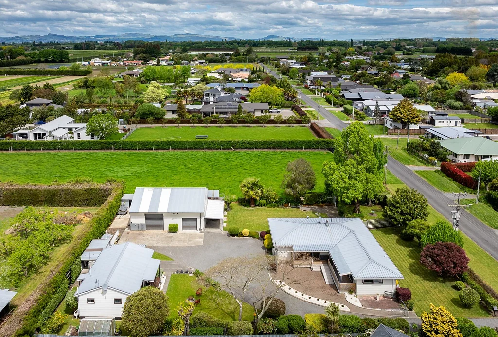 Jervoistown 5房  Home & Income, Dual Dwellings - Big Shed!