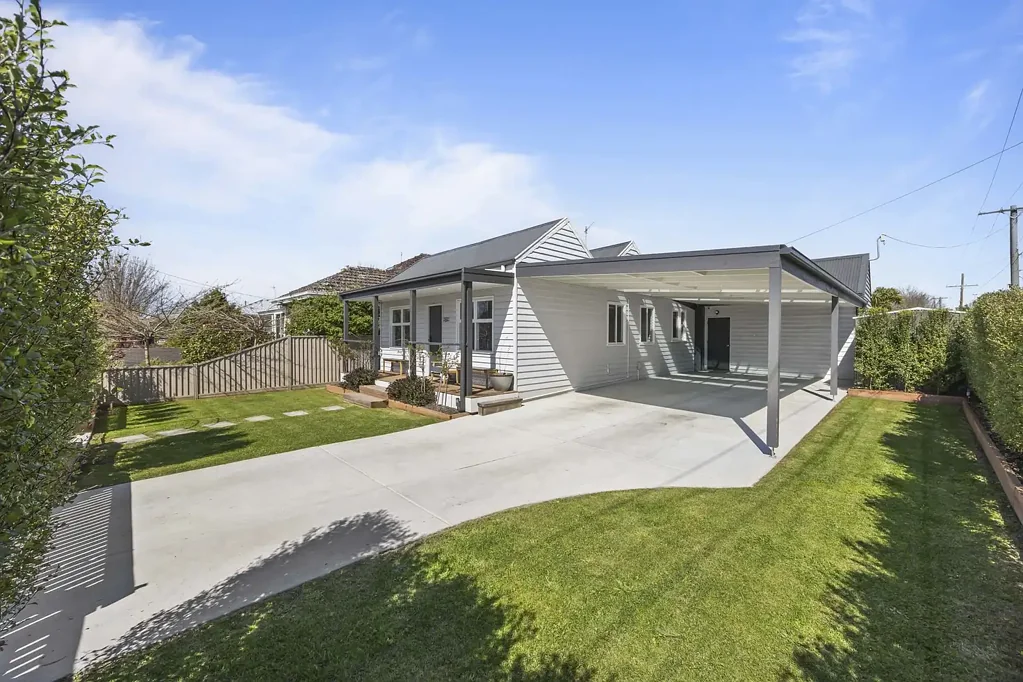 Sebastopol 3Zimmer Contemporary Cottage Charm with Effortless Modern Living