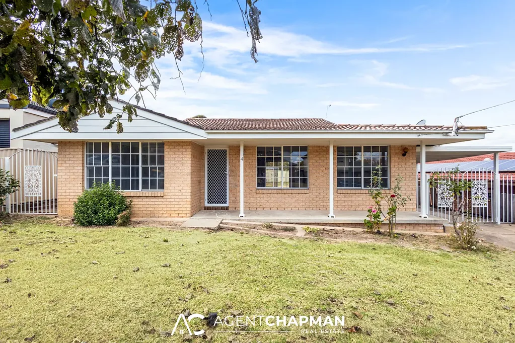 4 Larson Street, West Bathurst, NSW 2795